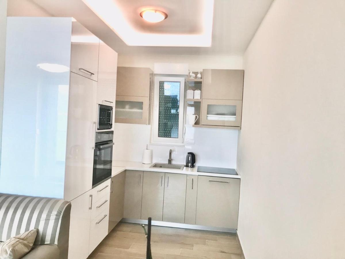 Lux Apartments Krasići Ngoại thất bức ảnh